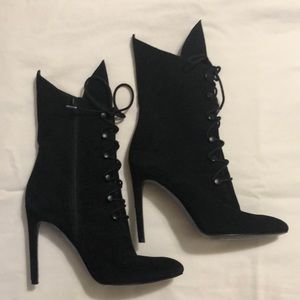 ❌SOLD❌ Laced-up black boots